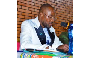 LES EDITIONS DES MONTS BANGU